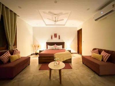 Guru Sadan, A Luxe Stay
