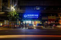 Nomad's Hub - Best Value Co-Living Hostel
