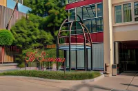 The Sunreno Hotel Hotels near Ban Dom Kindergarten