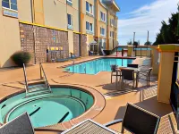 La Quinta Inn & Suites by Wyndham Elk City - Haustierfreundliche