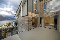 Luxury Away - Summit View Hotels in Frankton