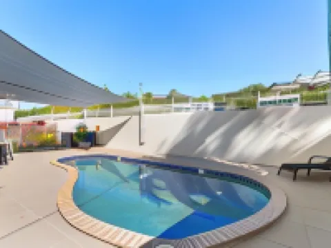 Castle Crest Motel Hotels in North Ward