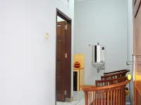 Hansa Guest House Pacitan Hotels in Pacitan