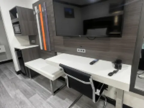 Escondido Lodge Hotels in Escondido