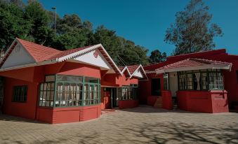 Lakefront Home Hotel