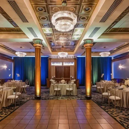 The Ashton Hotel | Downtown Fort Worth, TX Hotel Отели рядом с достопримечательностью «Бар Billy Bob's Texas»