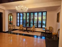 Hotel Royal Plaza by TimHotels Hotels in Neussentesch