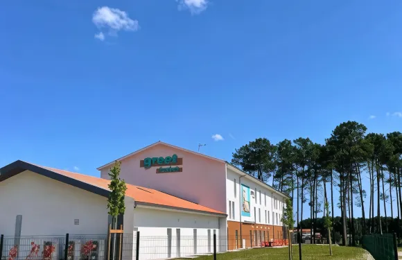 朗德中心卡斯泰 Greet 酒店