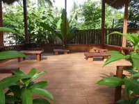 Shibui Garden Bungalows and Restaurant