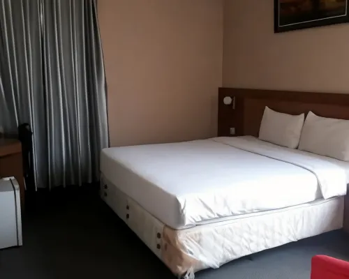 City Hotel Kendari Hotels in Mandonga