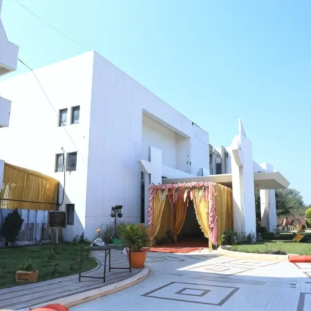 Meera Madhav Resort