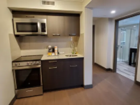 Super 8 by Wyndham Macleod Trail Calgary