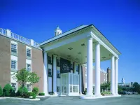 John Carver Inn & Spa Hotels near Pinewood Lodge Campground and Function Hall