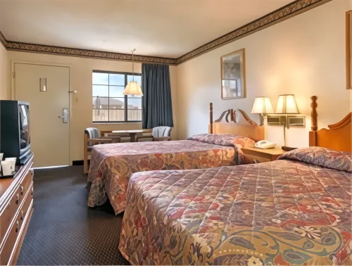 Days Inn & Suites by Wyndham Kokomo Hotels in Kokomo