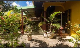 Effie’s Mountain View Villa (Gecko Villa)