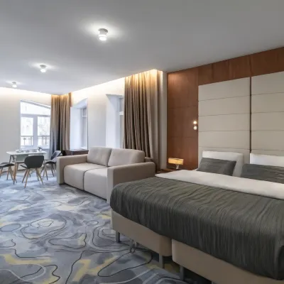 V Hotel&Rooftop Lounge Hotel