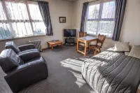 Smylies Accommodation - Hostels