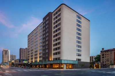 DoubleTree Suites by Hilton Minneapolis Hotels near The Commons