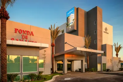 Hotel Araiza San Luis R.C. โรงแรมใน