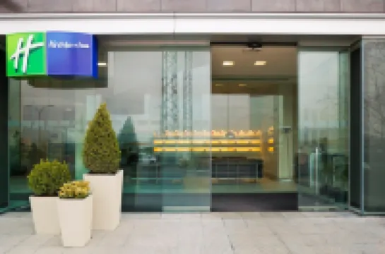 ฮอลิเดย์ อินน์ เอ็กซ์เพรส ปัมโปลนา บาย IHG โรงแรมใน