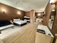 Knotts Crossing Resort Hotels in Katherine