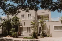 Caza Beach Guesthouse Hotel a La Lucia