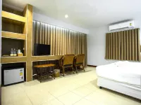 HaadSon Resort Hotels in Bang Saphan Noi