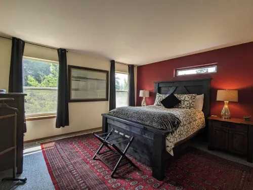 Large, Comfortable Home | Sleeps 8 | On the Clearwater River | Dog Friendly Hotels in Seeley Lake