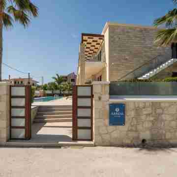 Altirina Studios Hotel Exterior