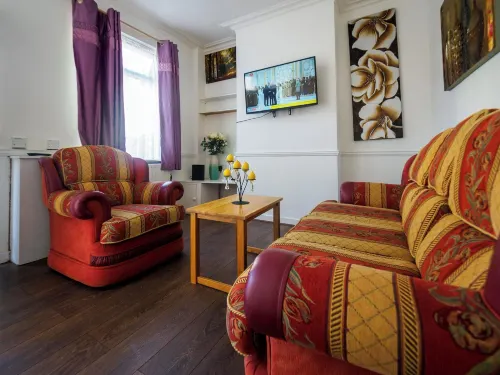 12 Cornwallis Lodge Family Room 2