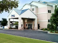 Comfort Inn & Suites Liverpool - Syracuse Hotels near ALDI