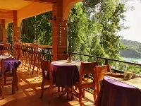 Mango Moon Villa Hotels near Playa Biesanz