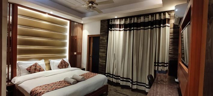 Stay @ 203 Hotels in Noida