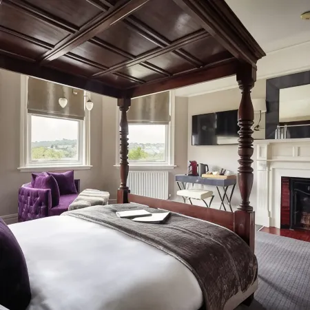 Dorian House Boutique B&B - Free Parking!