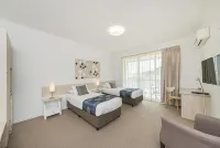The Coast Motel Hotels in Emu Park