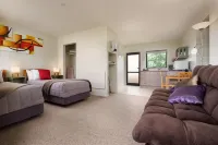 Longbourne Lodge Motel Mosgiel Hotels in 