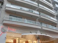 Icaro Suites Hotels near Once Station