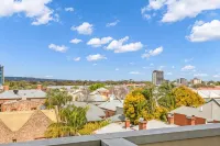 Hume Serviced Apartments - Mountain view