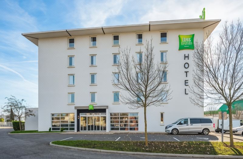 Ibis Styles Lyon Meyzieu Arena Stadium