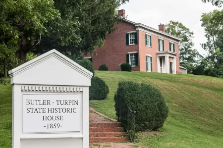 Super 8 by Wyndham Carrollton Отели в г. Вевей