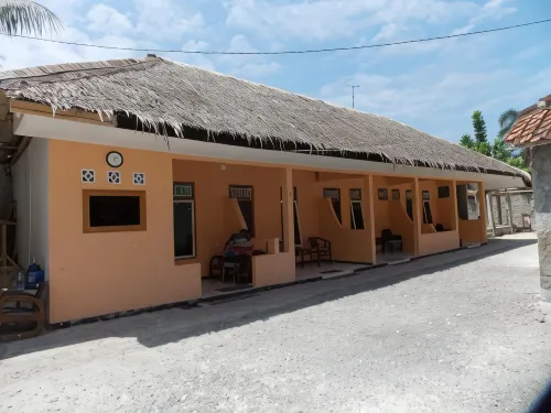 普特拉新當阿西酒店