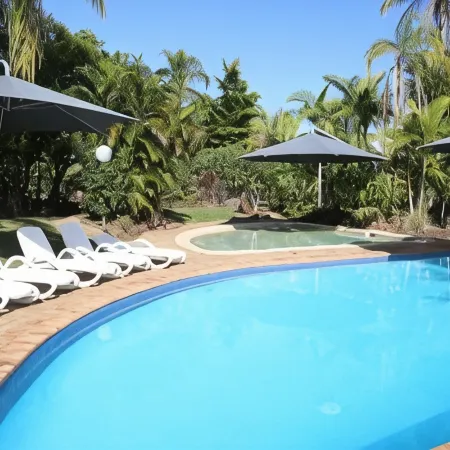 Kellys Beach Resort