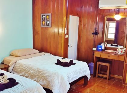 เฮือนเจียงดาวรีสอร์ท