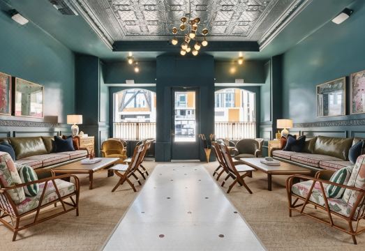 호텔 객실 내부 이미지