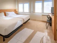 Apartamentos Playa de Castelldefels Hotele w: Castelldefels