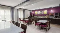 城鎮中心貝斯特韋斯特飯店
