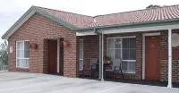 George Bass Motor Inn Hotels in Nowra