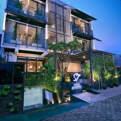 S7 Suites Gandaria Hotels near Gandaria City