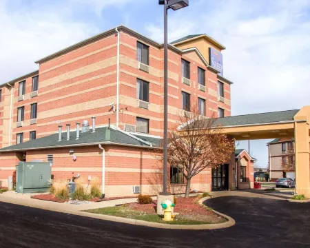 Sleep Inn Tinley Park I-80 Near Amphitheatre-Convention Center Отели рядом с достопримечательностью «Парк Мак-Говни»