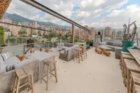 ذا تشارلي هوتل